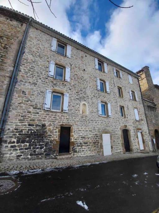 Logement Moderne Au Coeur Du Village Saint-Georges-de-Luzençon Exteriér fotografie